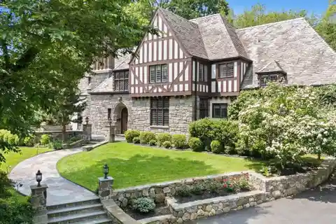 Sophisticated and Stylish Cotswold Tudor