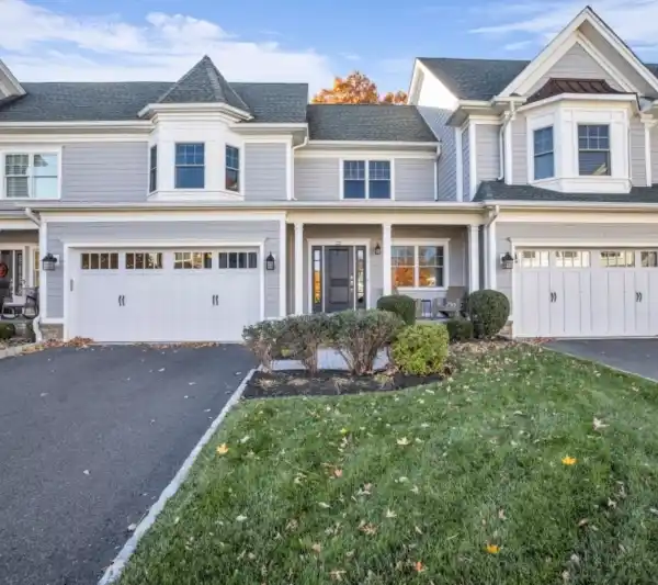 UNPARALLELED VIEWS OF MANHATTAN, NY HARBOR, AND LIBERTY STATE PARK