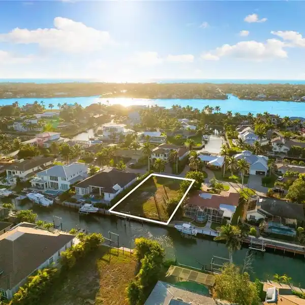 BUILD YOUR DREAM HOME WITH GULF ACCESS VIEWS