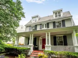 Meticulously Updated and Expanded Dutch Colonial