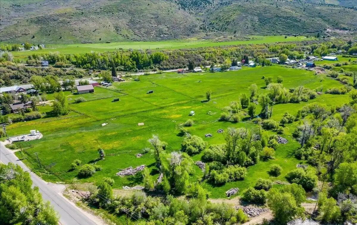 Exceptional Property Along the Provo River