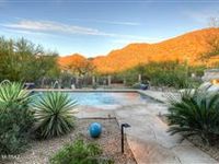 THIS FABULOUS PROPERTY IS A TRUE DESERT DELIGHT