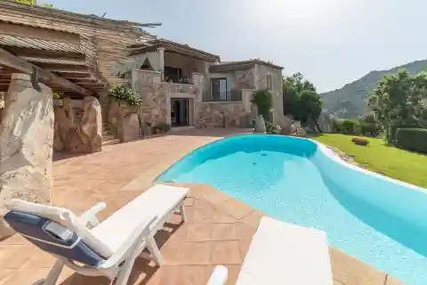 Wonderful Villa with Pool and Sea View at Pevero Golf