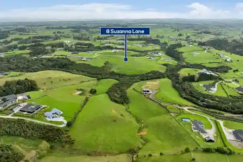 Expansive Lifestyle Canvas with Endless Possibilities