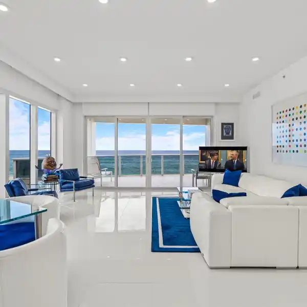 RARE OCEANFRONT CORNER PENTHOUSE