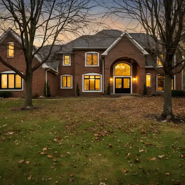 FRESHLY REMODELED ELEGANT ESTATE