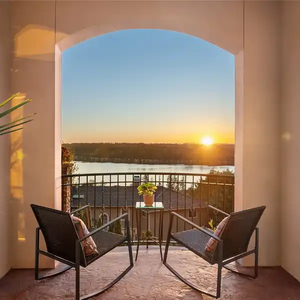 EXQUISITE CUSTOM ESTATE WITH UNOBSTRUCTED LAKE VIEWS