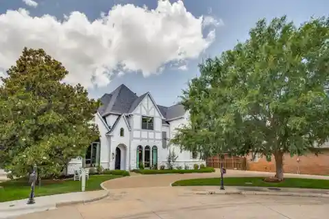 Exquisite Updates in Prime Dallas Location