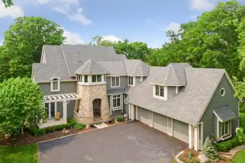 Impeccably Maintained Home in Providence by the Lake