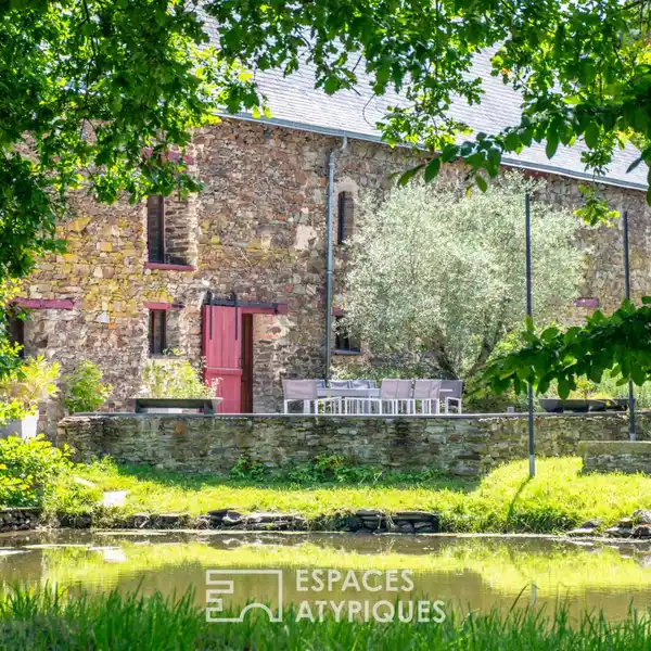 MAGNIFICENT PROPERTY ON THE EDGE OF A MEDIEVAL VILLAGE