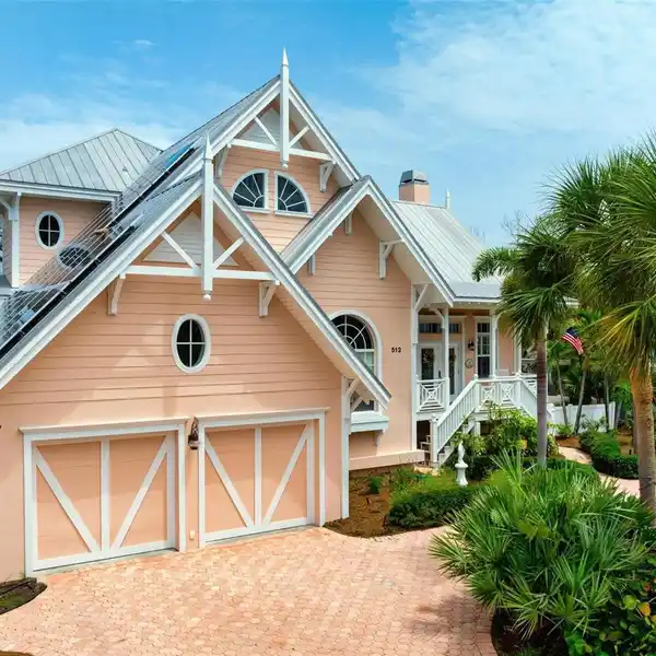 ICONIC COASTAL RETREAT