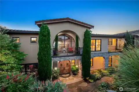 Exquisite View Estate