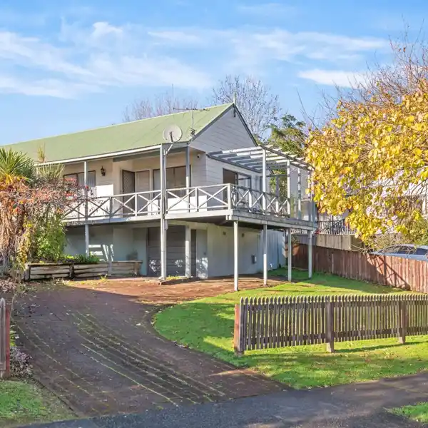 LOVELY HOME ON GENEROUS SITE