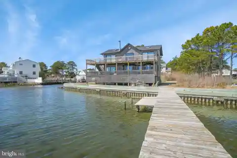 Elegant Coastal Retreat with Private Dock Access