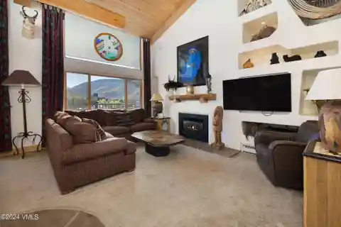 Four Bedroom Plus Loft Penthouse in Lionshead