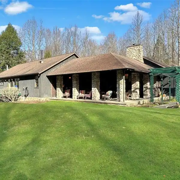 BEAR RAMBLE - 90-ACRE ESTATE
