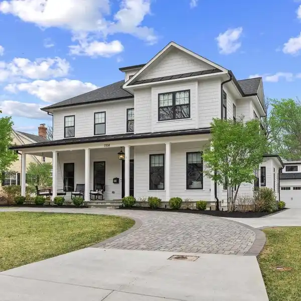 EXCEPTIONAL RESIDENCE IN PERFECT LOCATION