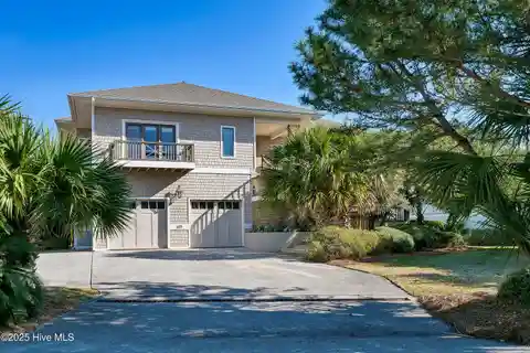 Beloved Beach Home at the Head of Lollipop Bay