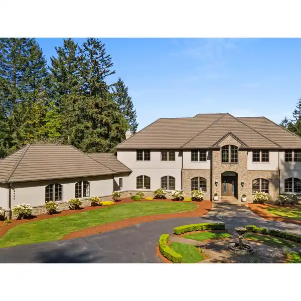 CUSTOM ELEGANCE IN NORTHWEST PORTLAND