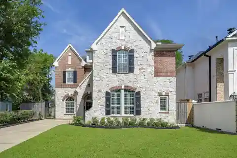 Bright Home with the Ultimate Functional Plan