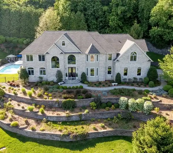 UNPARALLELED PRIVACY WITH SPECTACULAR CITY VIEWS