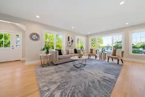 Elegant Lakefront Living