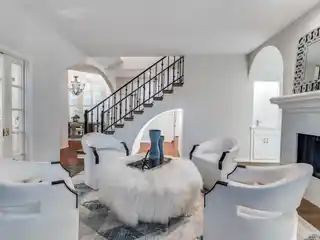 The Gem of Meadowcliff Estates