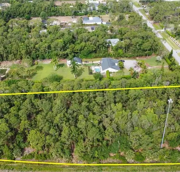 PRIME HOMESITE IN CENTRAL LOCATION