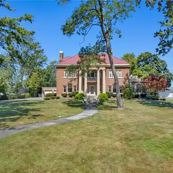 HISTORIC LAKEFRONT ESTATE