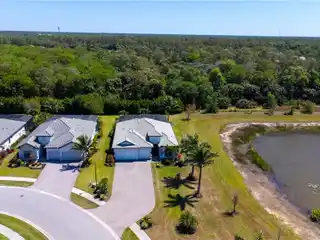 Luxury and Privacy with Lake Views