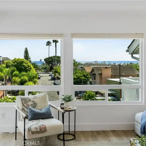 FULLY REMODELED RESIDENCE IN DESIRABLE SEA RIDGE