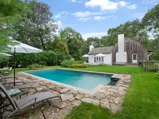 Post and Beam Cottage in Wainscott
