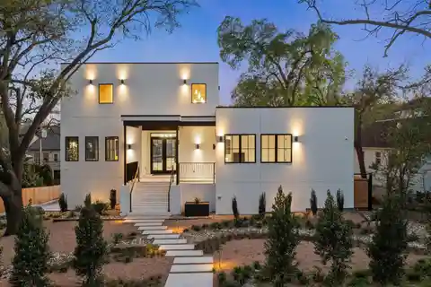 Architectural Masterpiece in the Heart of Tarrytown