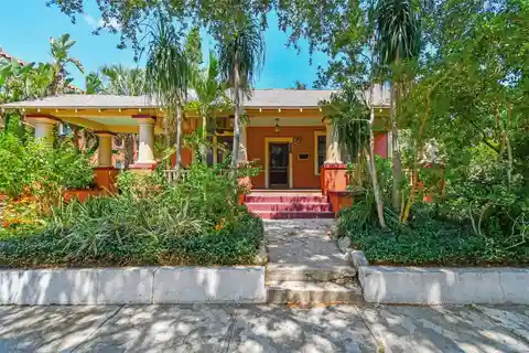 Historic Bungalow with Private Pool