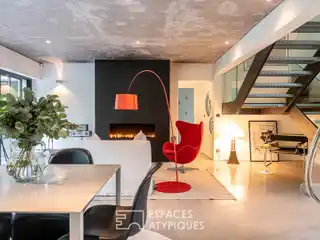 Contemporary Pool Villa in a Sought-After Location