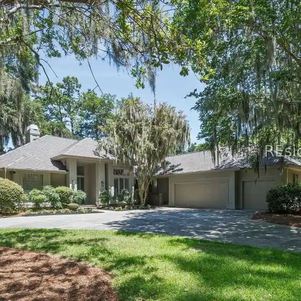 CALLAWASSIE ISLAND HOME WITH ENDLESS POTENTIAL