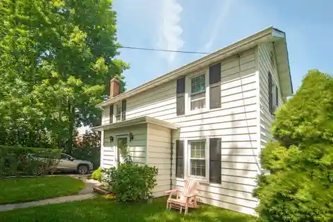 Stunningly-Renovated Classic in Sag Harbor Village
