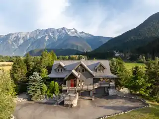 10-Acre Property with Endless Possibilities