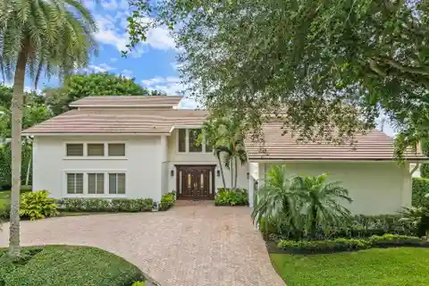 Private Sanctuary on an Oversized Homesite
