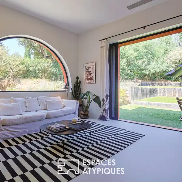 HACIENDA-STYLE VILLA BY THE SEA