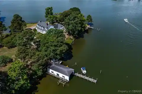 Seaboard - a Beautiful Waterfront Home