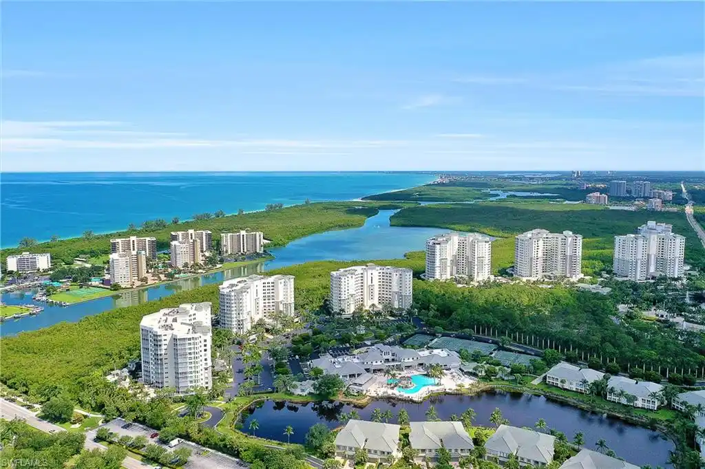 Beautifully Appointed Grande Excelsior Condo