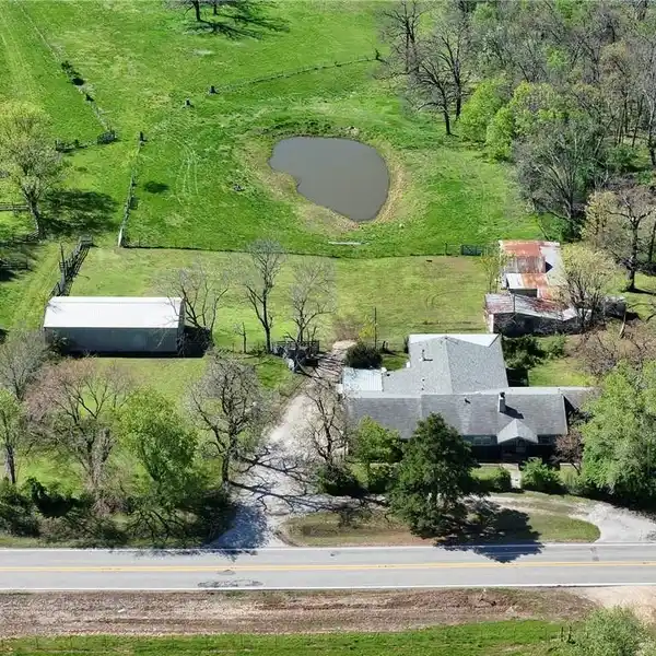 PICTURESQUE 64-ACRE FARM