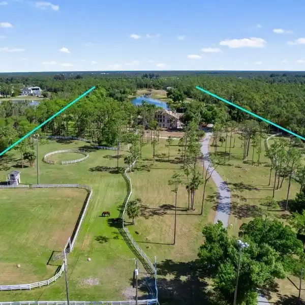 ONE-OF-A-KIND 30-ACRE RANCH