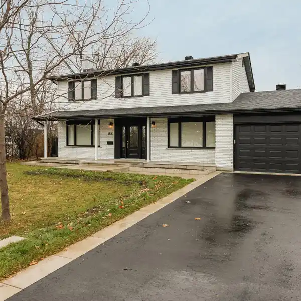 STUNNINGLY RENOVATED HOME IN PRESTIGIOUS BEACONSFIELD
