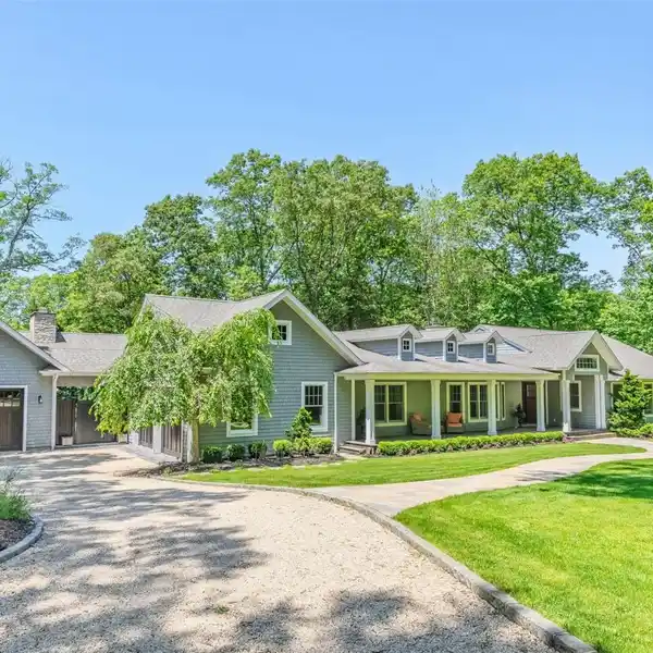 THOUGHTFULLY DESIGNED HOME IN PRIME BELLE TERRE LOCATION