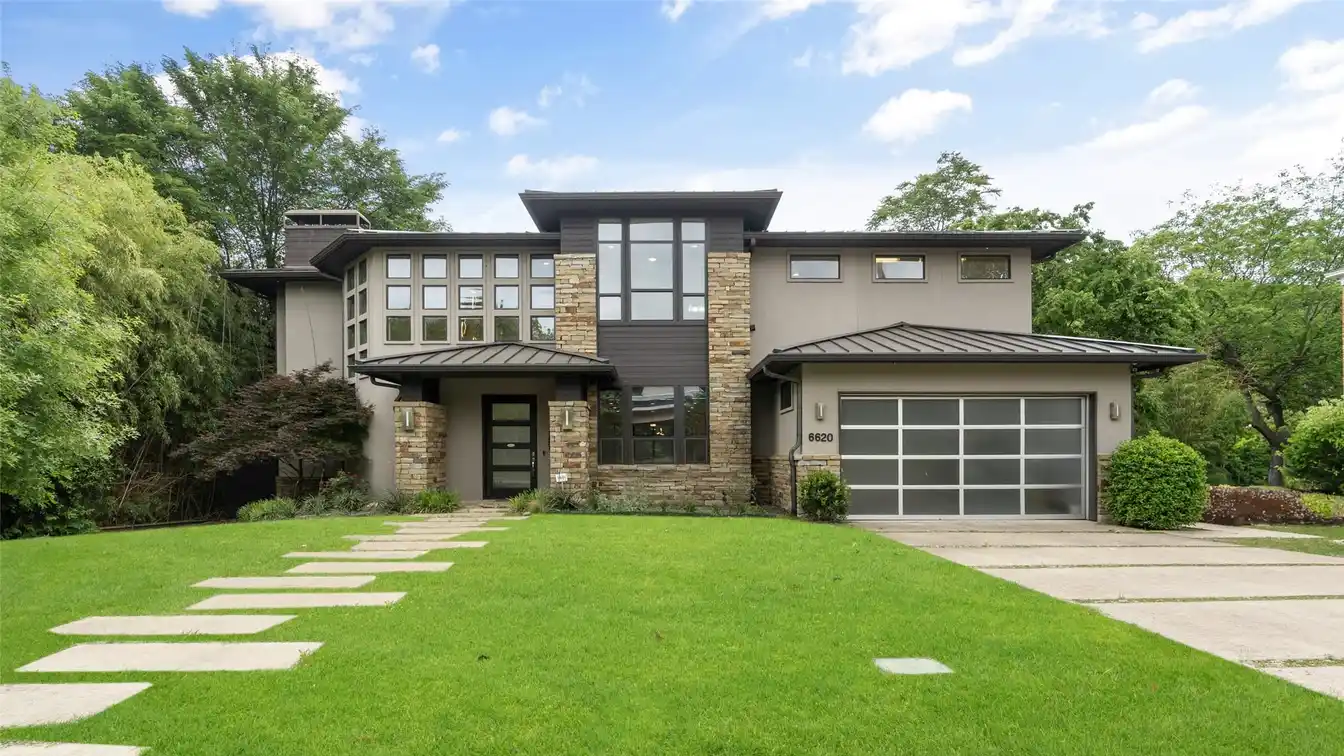 Secluded Luxury in Lakewood