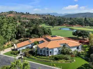 World-Class Indoor-Outdoor Living