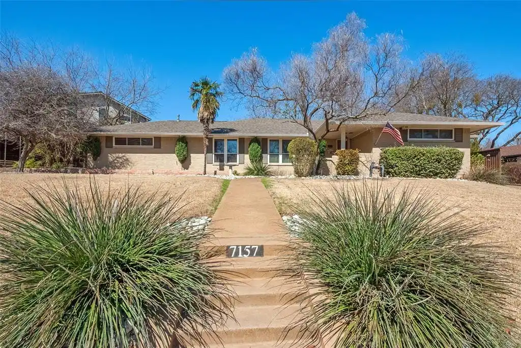 Fabulous Lot in Deep Lakewood