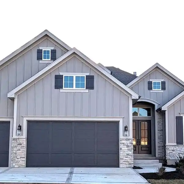 GORGEOUS OVERLAND PARK HOME
